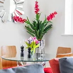 Skyline Haven - Modern 2B, Parking, Wifi & 4Ktv